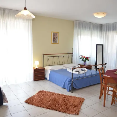 Le Corniole 3* ארצו