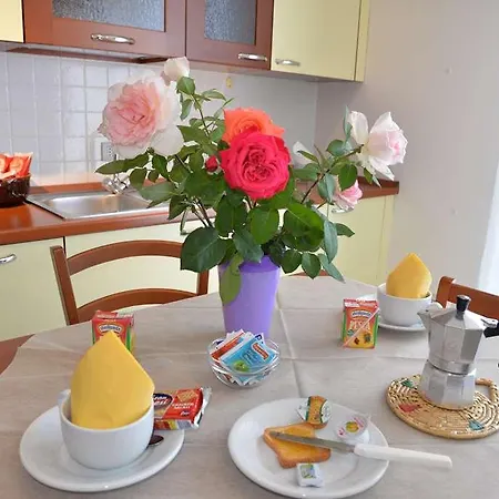 Aparthotel Le Corniole 3*